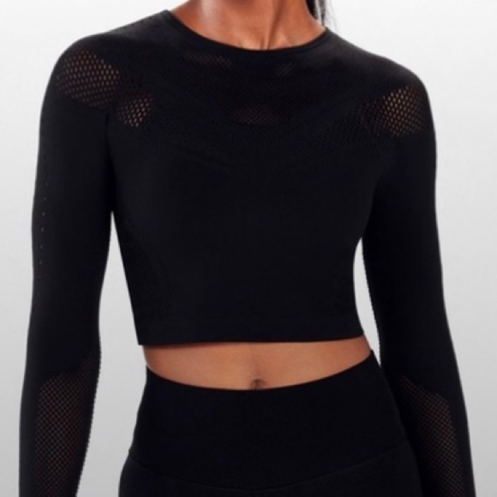 Fabletics Sarah SculptKnit Top Size L NWT